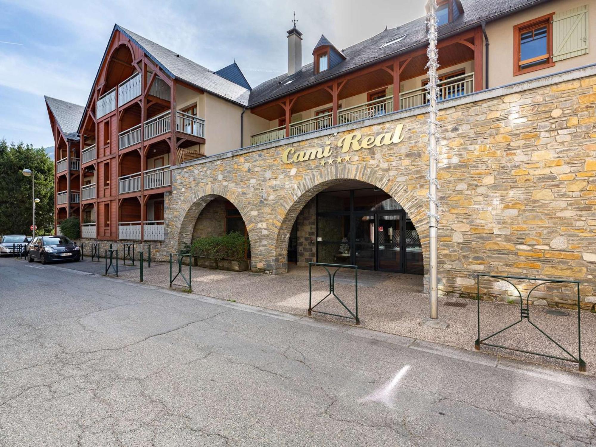 Appartement De 70 M² Au Centre-Ville Avec Piscine, Hammam, Sauna Et Balcon Bien Expose - Fr-1-296-392 Saint-Lary-Soulan Eksteriør billede